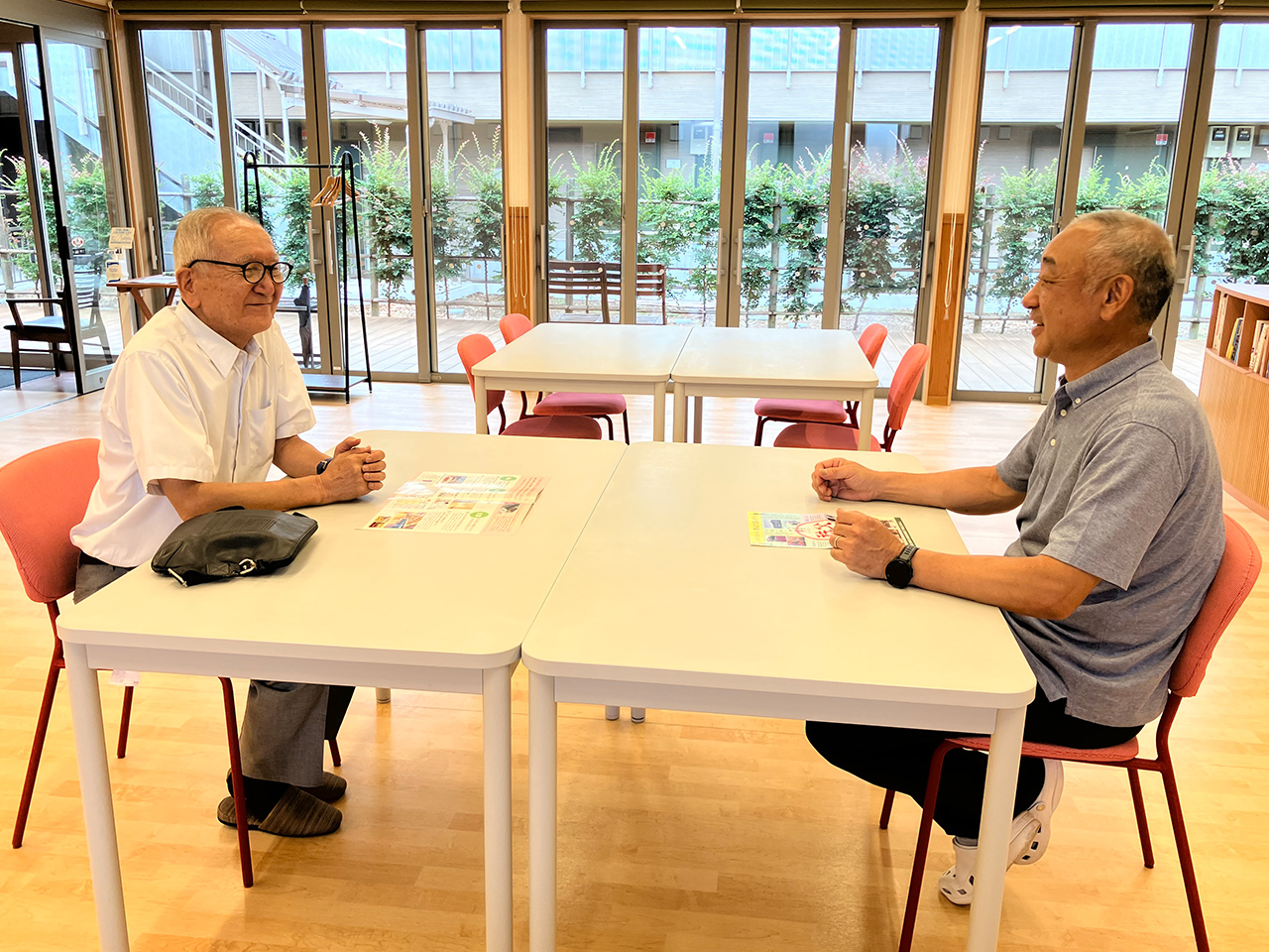 隣接した花の木交流センター内にあるフロント