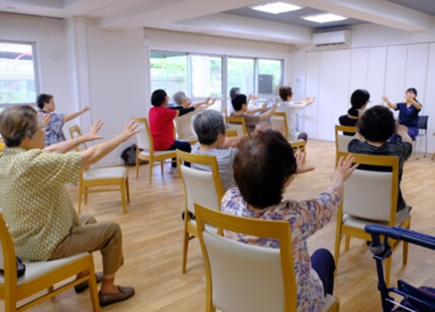 コロバンズ体操（みなと医療生協の理学療法士さんの指導）